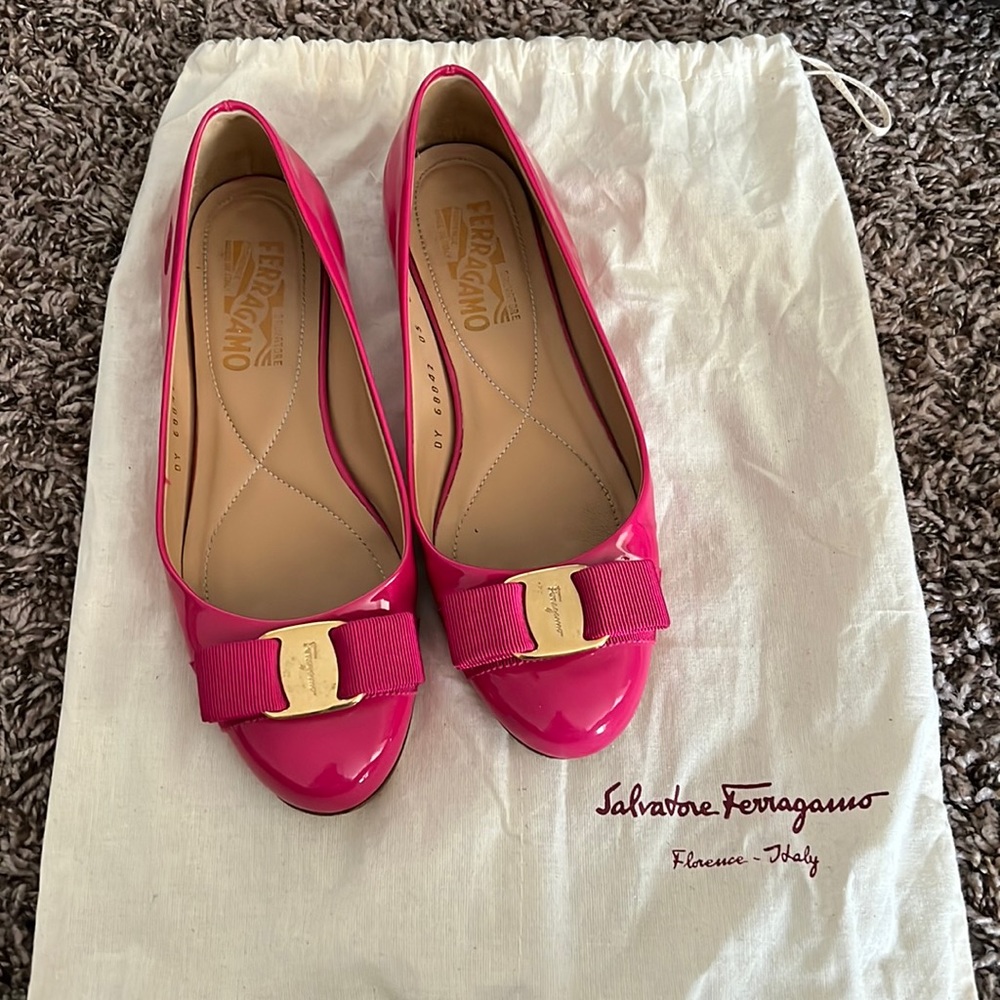 Salvatore Ferragamo flat shoes